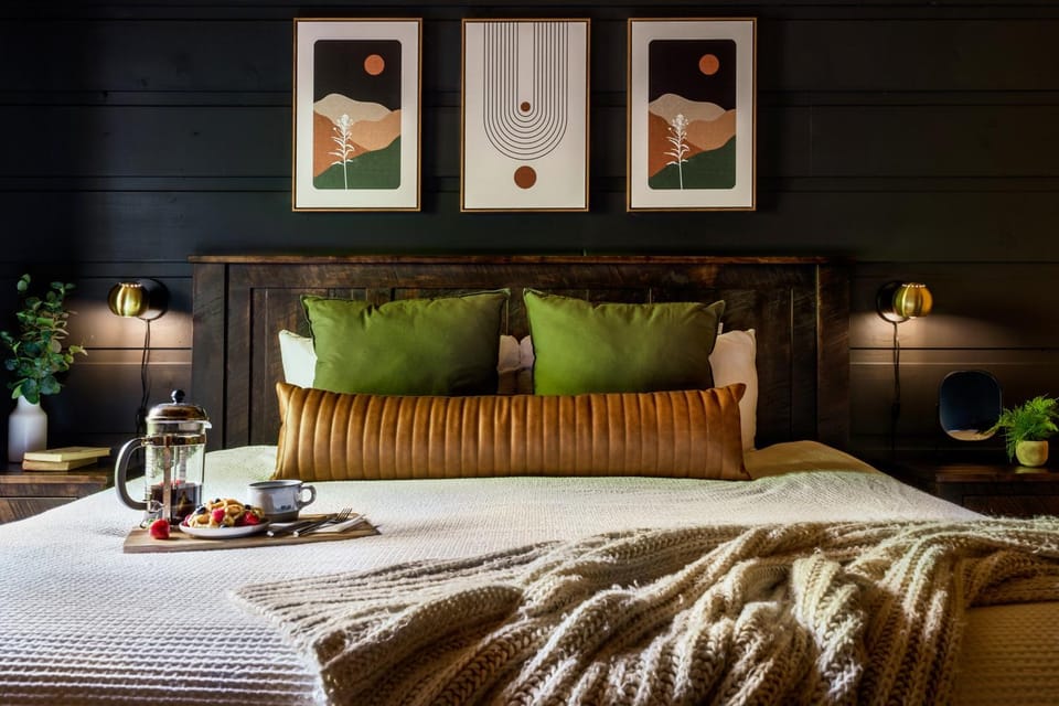 Bed, Bedroom, Food