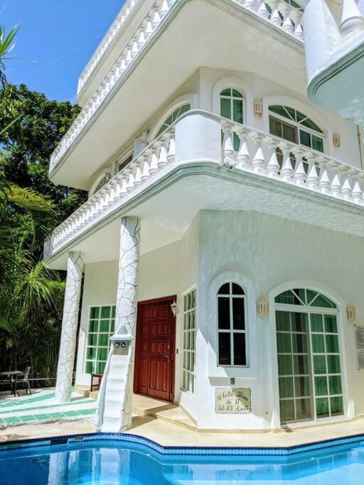 6br 2kitchen walk to Beach 5th, Pool Roof 16limit Apartment in Playa del Carmen