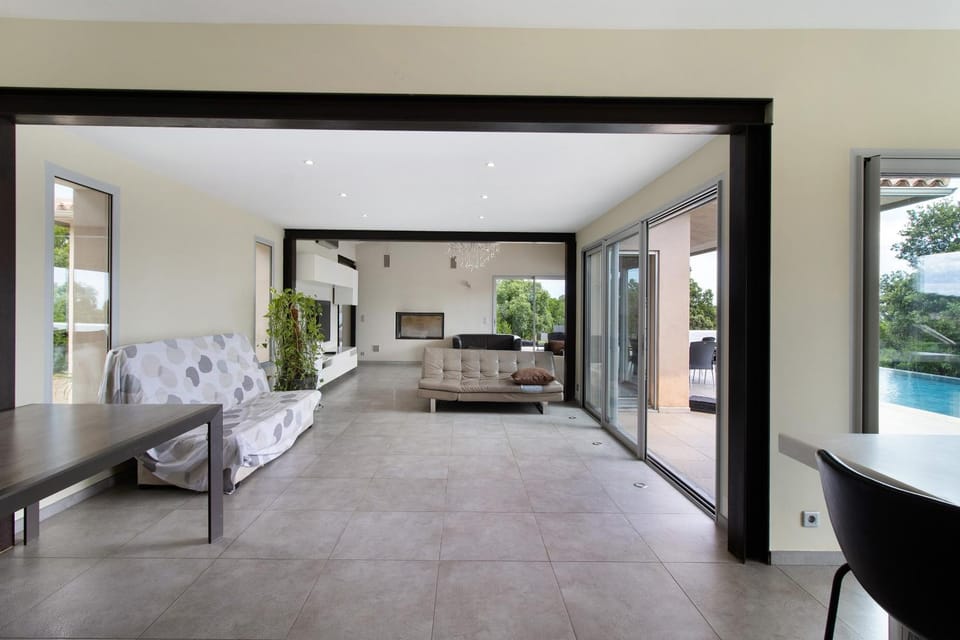 Property building, Living room