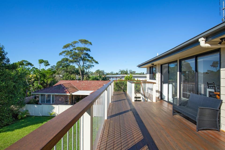 Sirius Retreat Pet Friendly 3 Mins Walk to St George Basin House in Saint Georges Basin