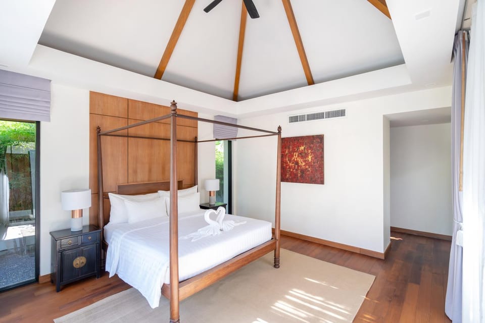 Bed, Photo of the whole room, Bedroom, air conditioner