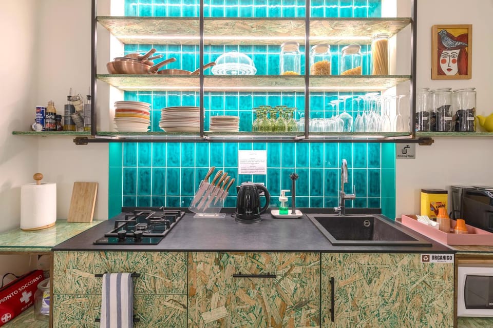 Communal kitchen, oven, toaster, laundry, kitchen