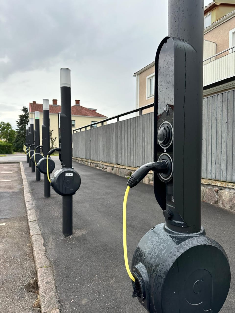 Centralt och havsnära med utsikt mot pool Apartment in Kalmar County, Sweden