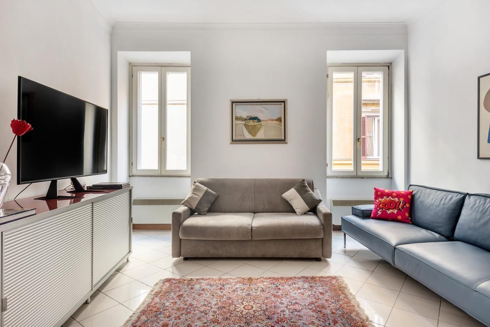 Communal lounge/ TV room, TV and multimedia, Living room, Seating area, Evening entertainment