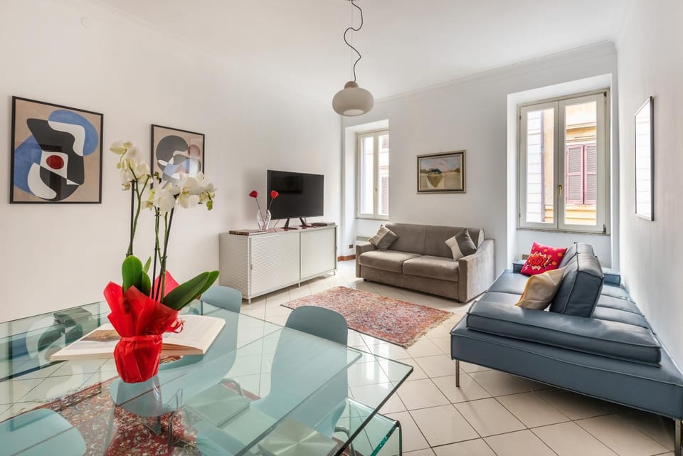 Communal lounge/ TV room, Living room, Seating area