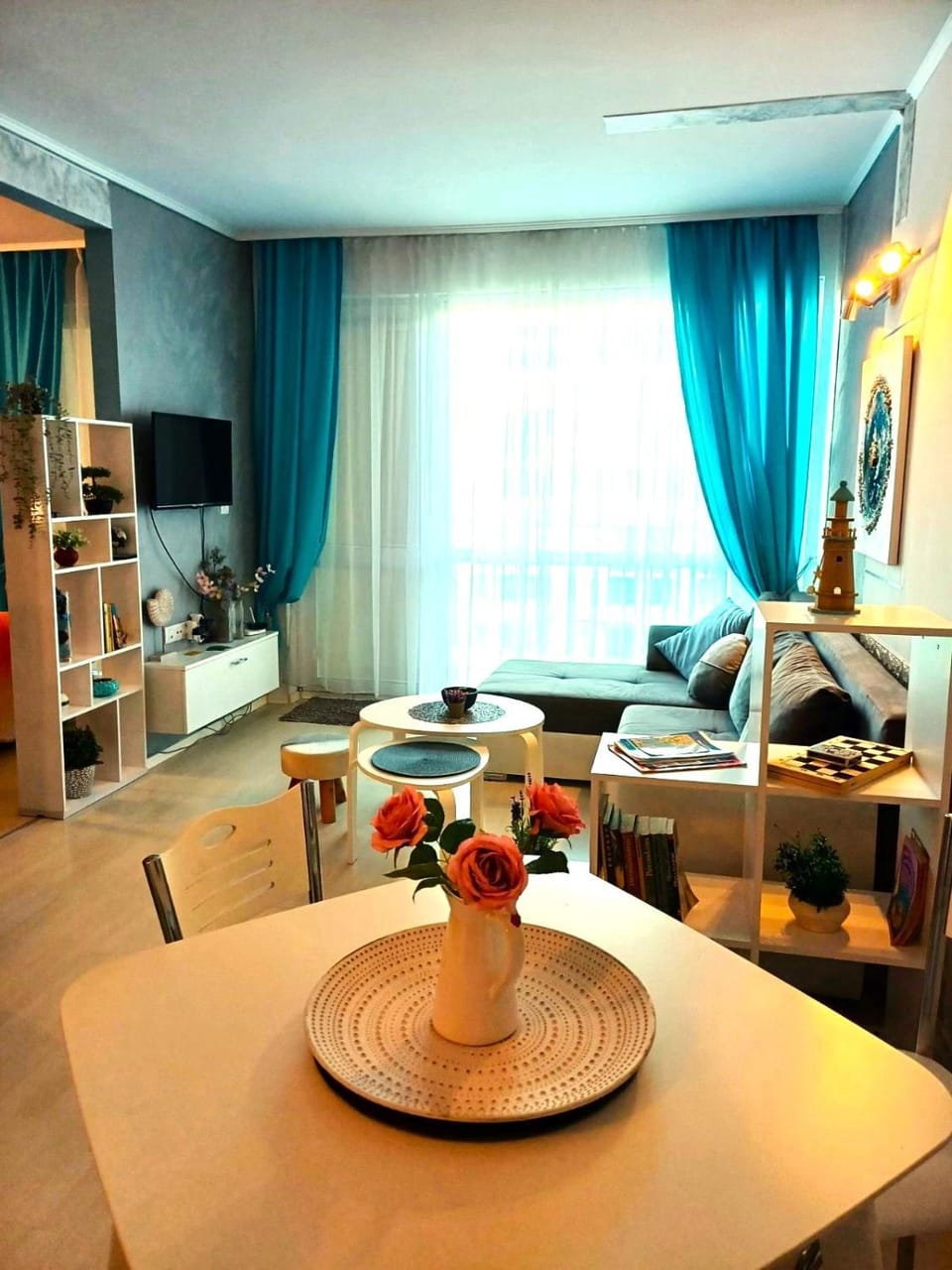 Communal lounge/ TV room