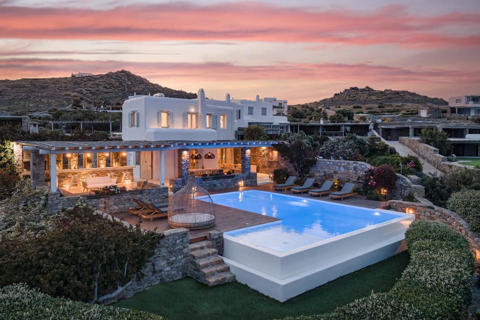 Property building, Garden, Area and facilities, Swimming pool