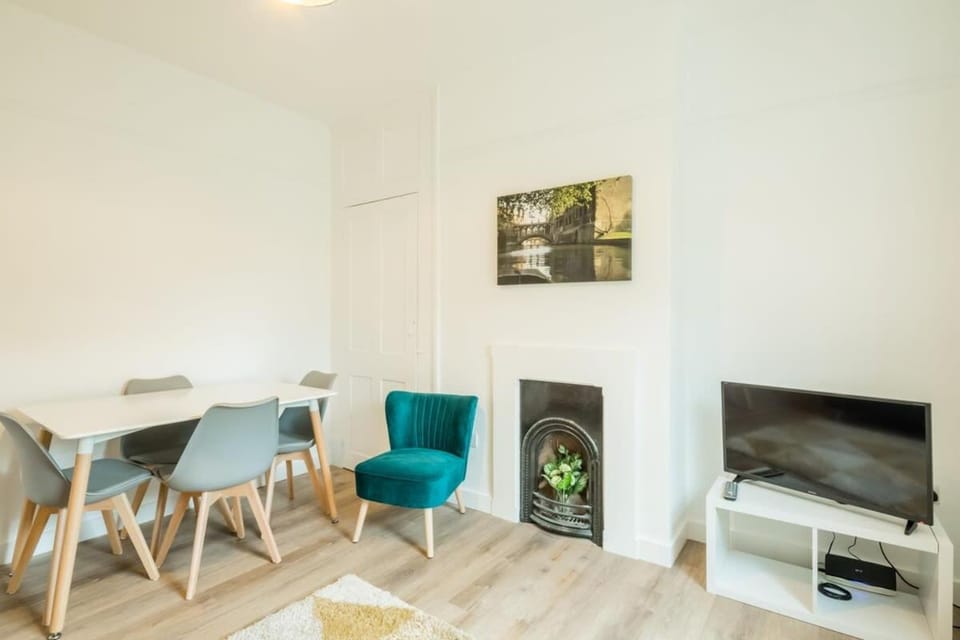 Cosy Two Bedroom Apartment in Excellent Location House in Cambridge