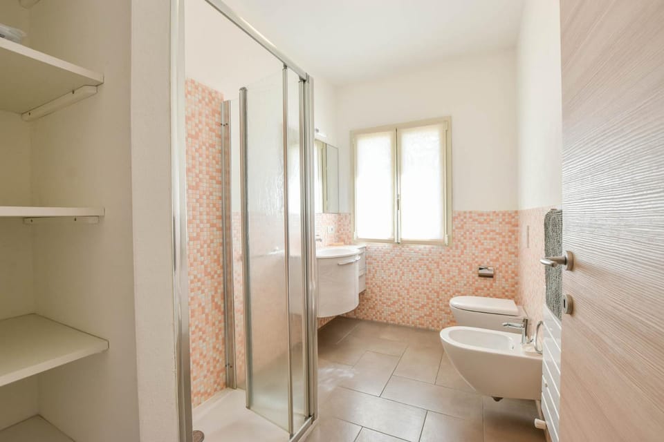 Shower, Toilet, Bathroom, bidet