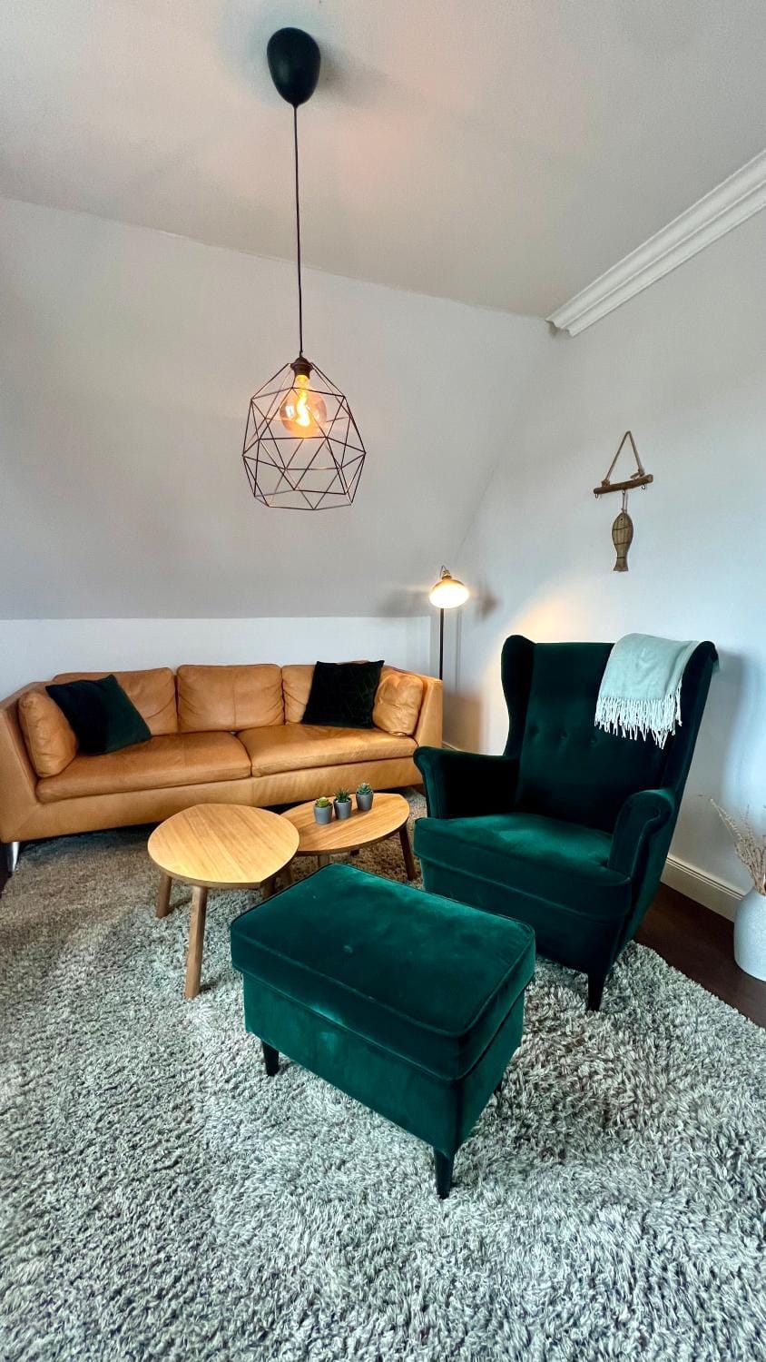 Living room, Seating area