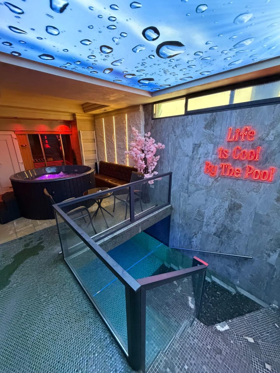 Hot Tub, Pool view, Swimming pool