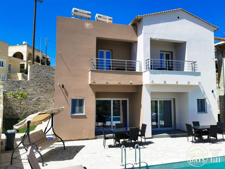Property building, Patio, Facade/entrance