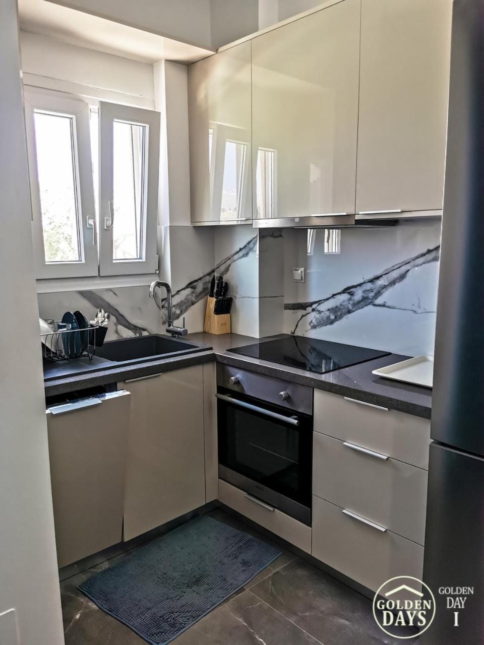 Kitchen or kitchenette, kitchen