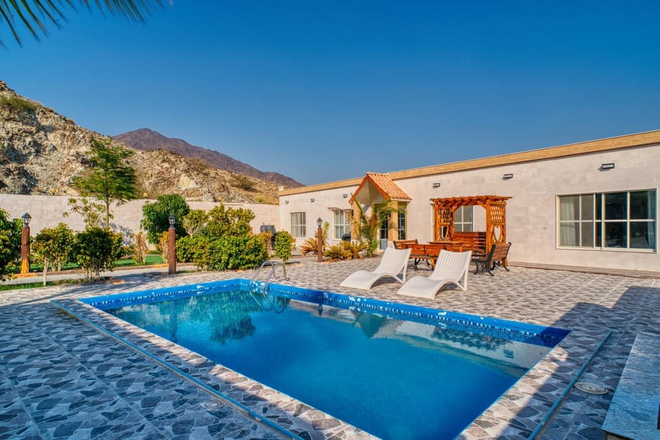 Patio, Mountain view, Swimming pool
