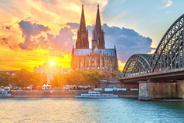 Nearby landmark, City view, Lake view, River view, Sunrise, Sunset