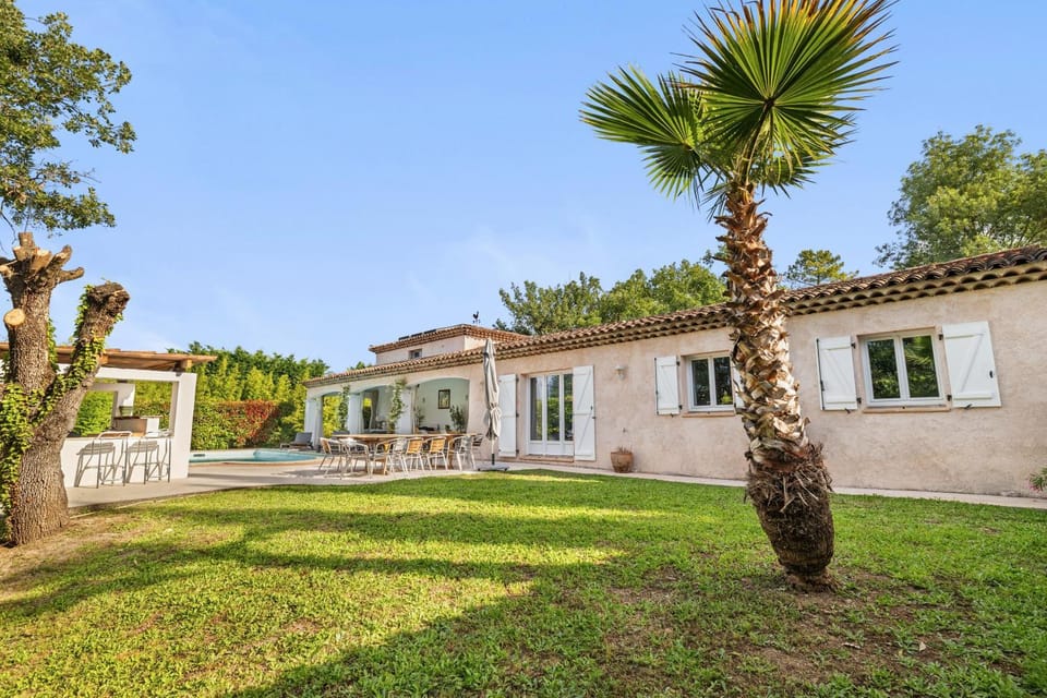 Property building, Garden view