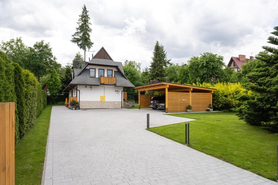 Property building, Garden view