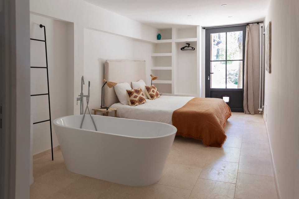 Domaine de la Xavolière Bed and Breakfast in French Riviera