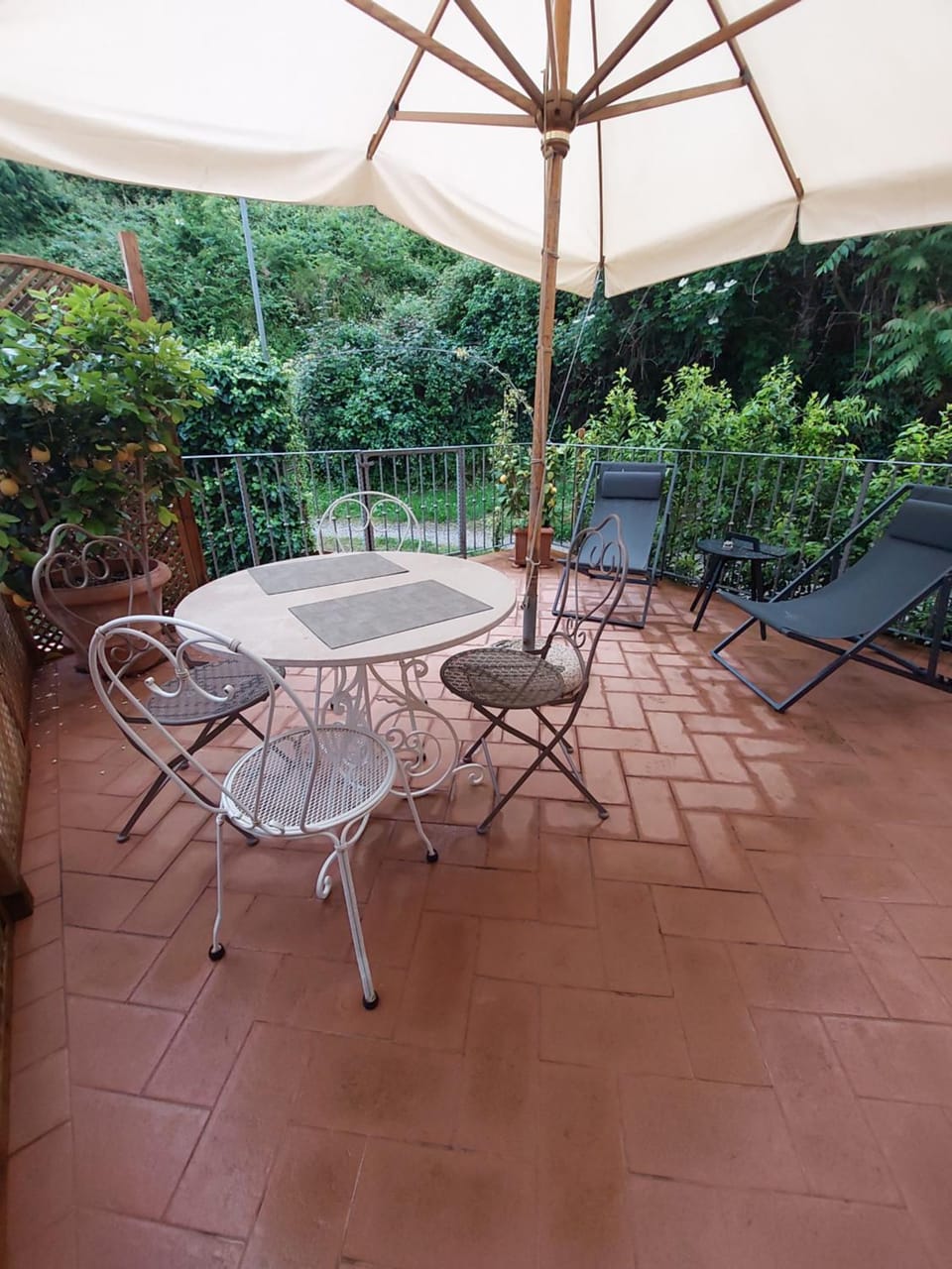 Property building, Balcony/Terrace