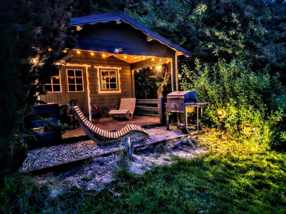 BBQ facilities, Garden, Seating area, Garden view