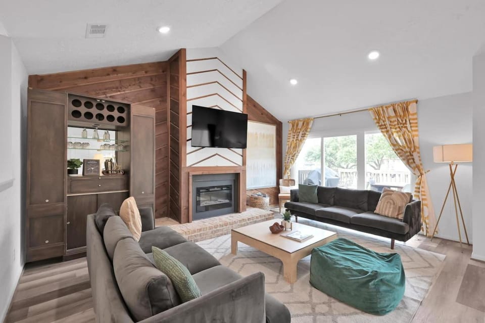 Living room, fireplace