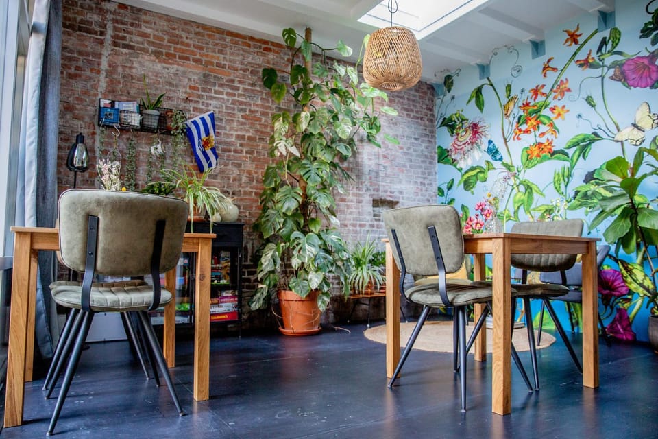 Decorative detail, Seating area, Dining area, Breakfast, Continental breakfast