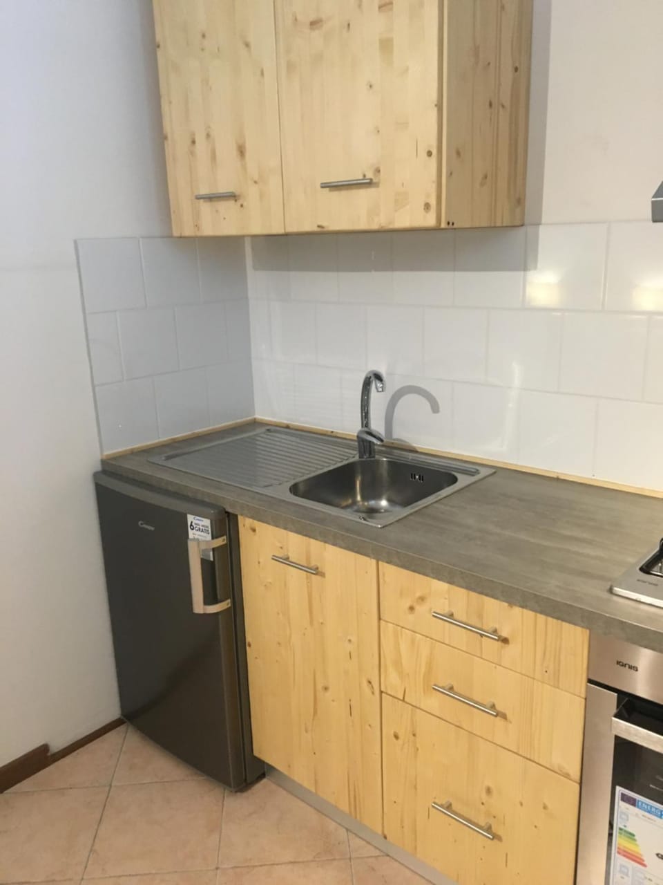 Kitchen or kitchenette, pet friendly, stove