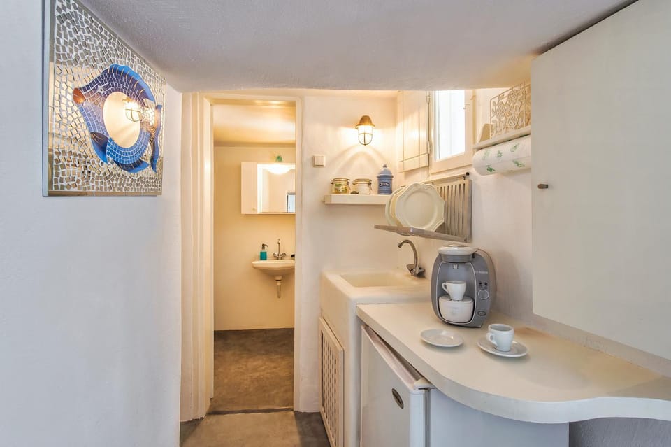 Bathroom, Kitchen or kitchenette
