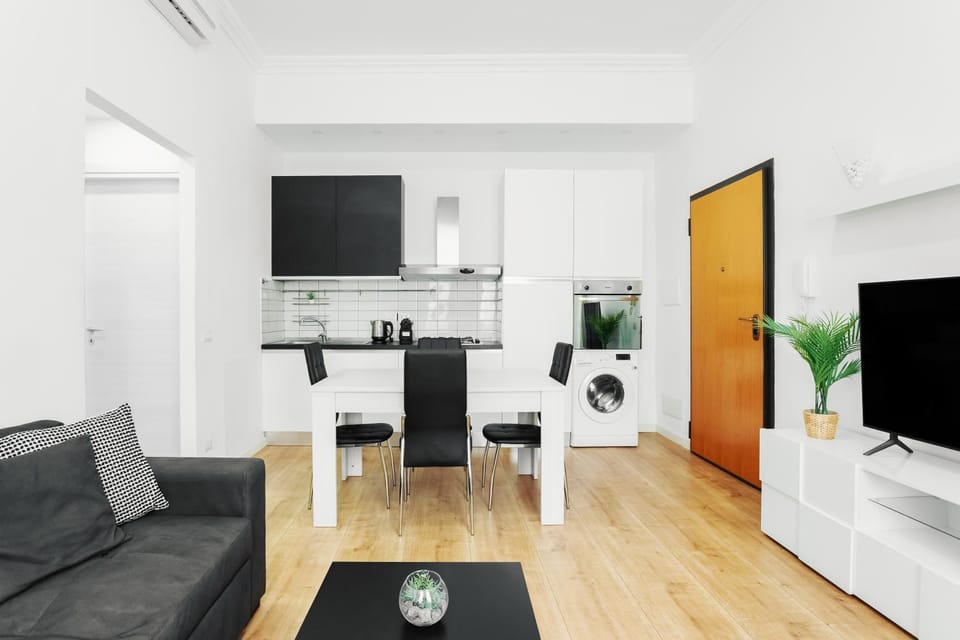 TV and multimedia, Kitchen or kitchenette, Living room, Seating area, washing machine, kitchen