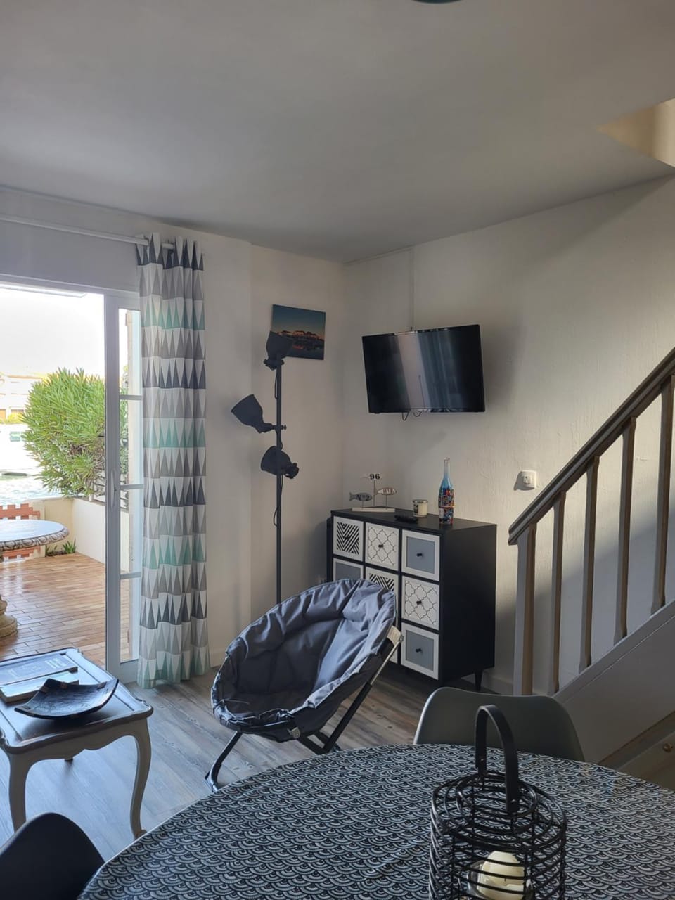 TV and multimedia, Living room, Seating area
