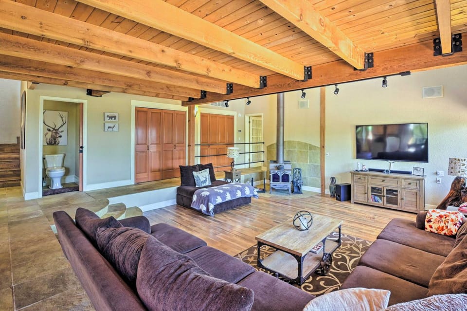 Luxury Auberry Retreat in Sierra National Forest House in Sierra Nevada