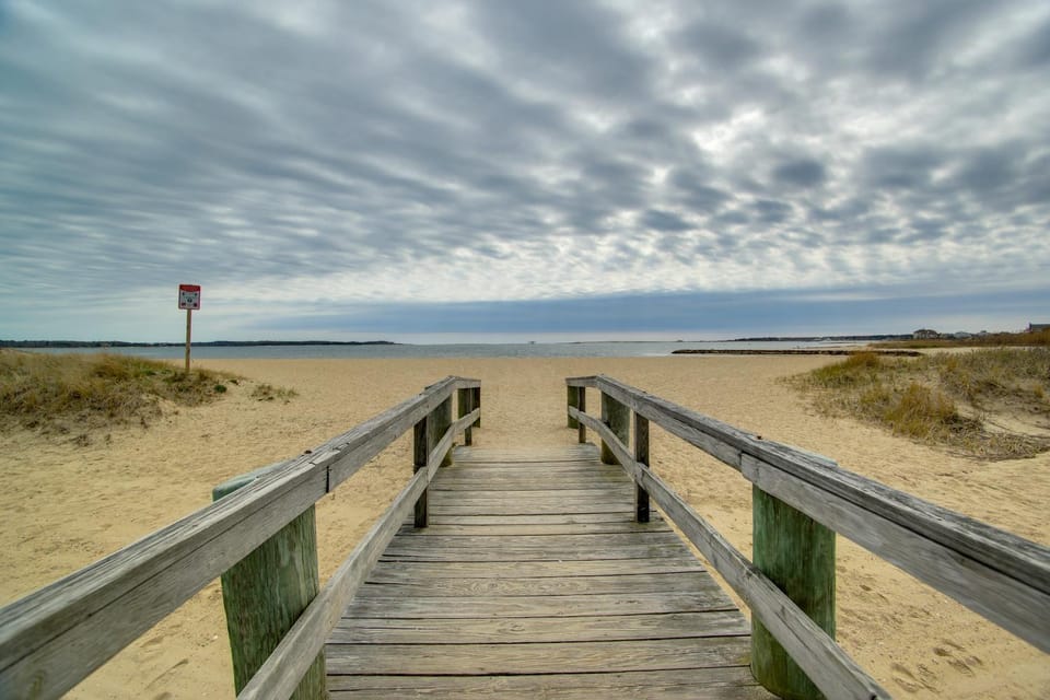 Easy Beach Days! Updated Cape Cod Home w/ Deck House in West Yarmouth