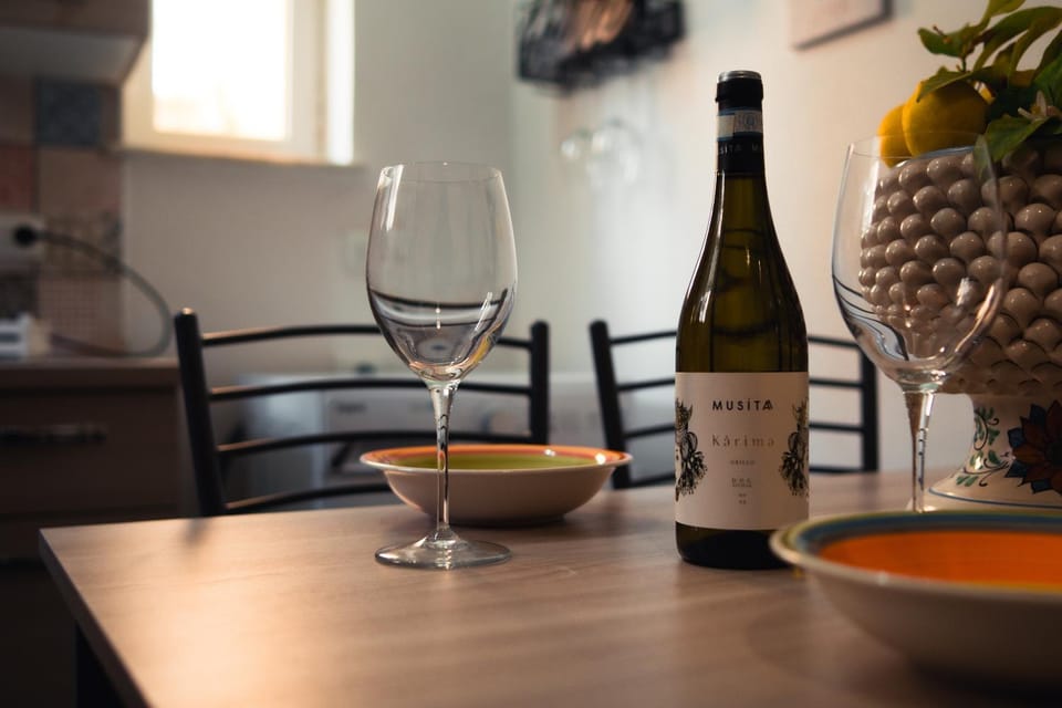 Food and drinks, Dining area, Drinks