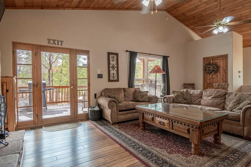 Stunning Ruidoso Cabin w/ Private Hot Tub! Cabin in Ruidoso