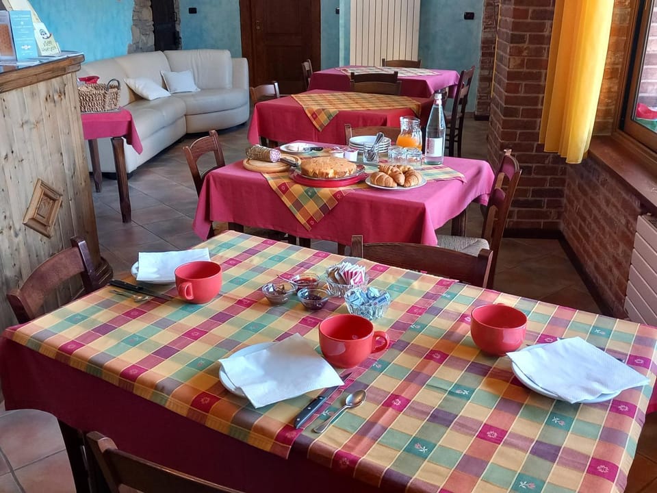 Restaurant/places to eat, Food, Breakfast