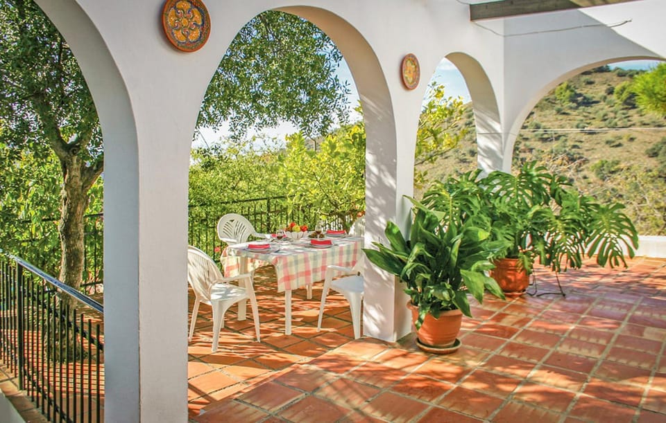 Off site, Summer, Balcony/Terrace