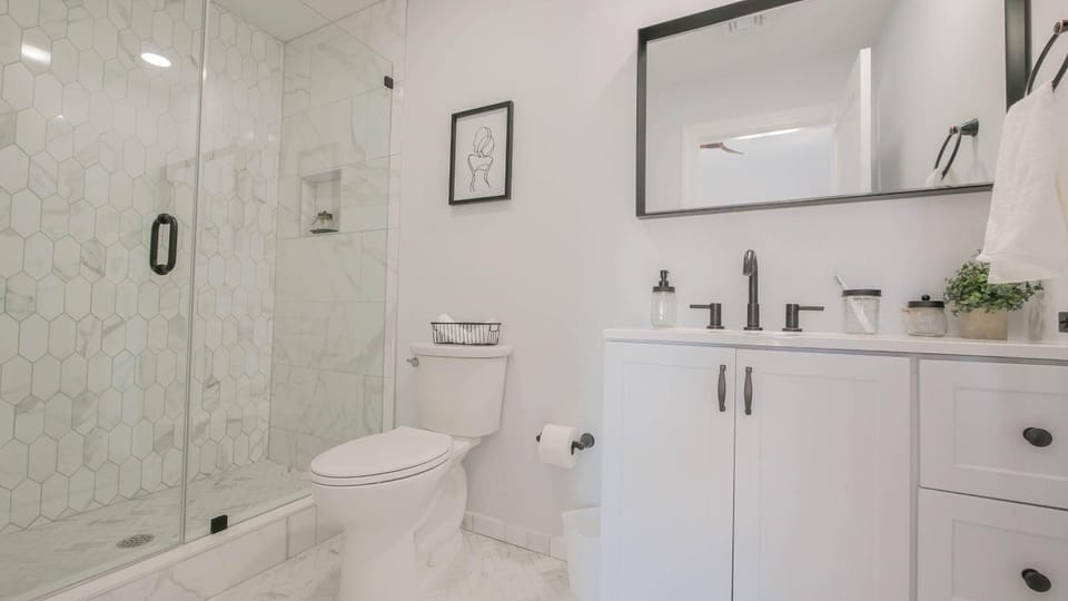 2 Blocks to Beach | Ventnor City | Multi- Level Decks | Pet Friendly House in Margate City