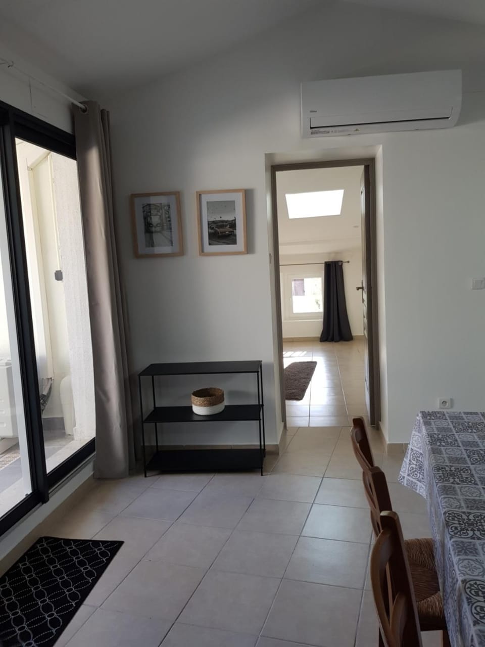Living room, air conditioner