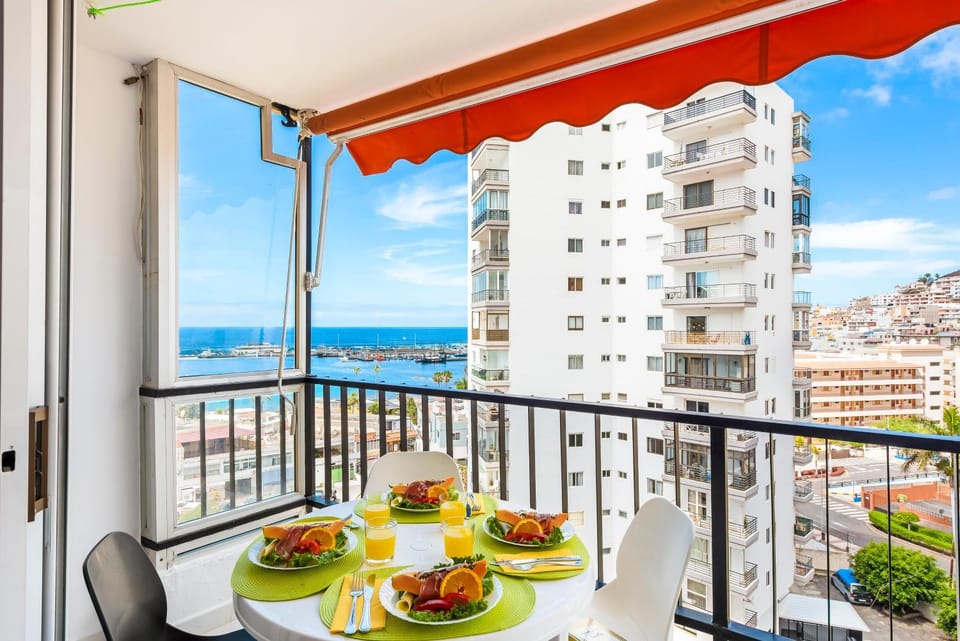 Off site, Balcony/Terrace