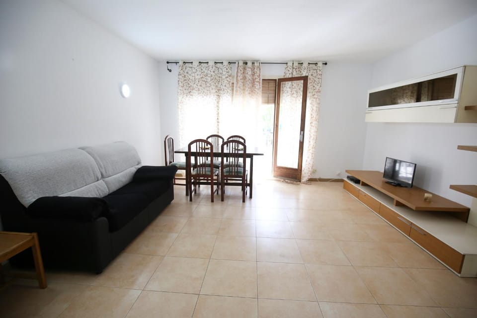 TV and multimedia, Living room, Dining area