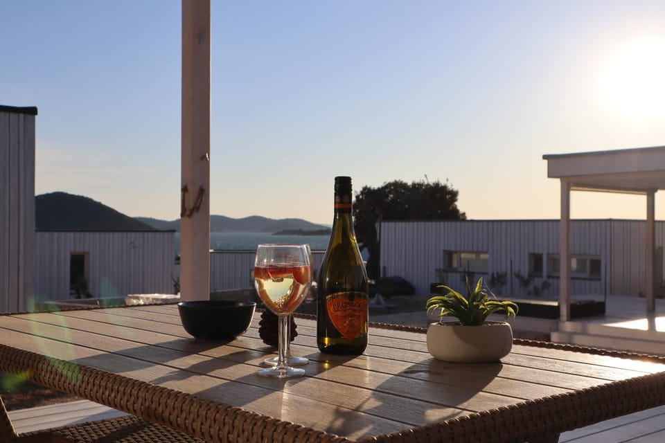 Balcony/Terrace, Drinks