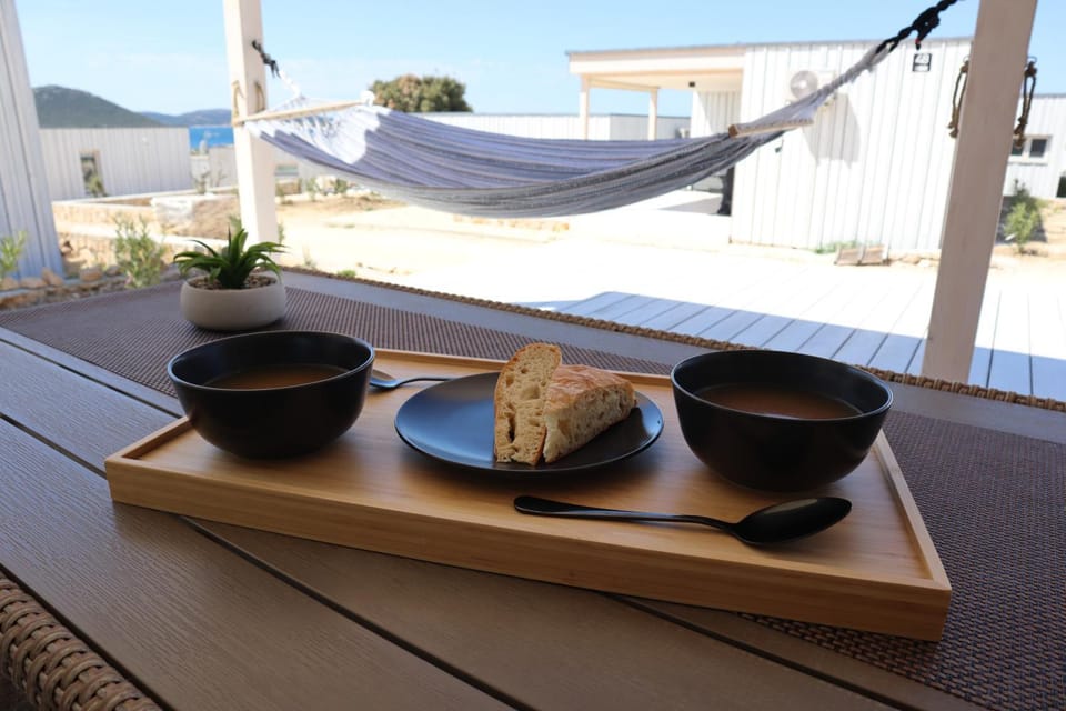 Balcony/Terrace, Food