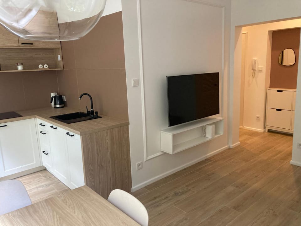 Communal lounge/ TV room, TV and multimedia, Kitchen or kitchenette