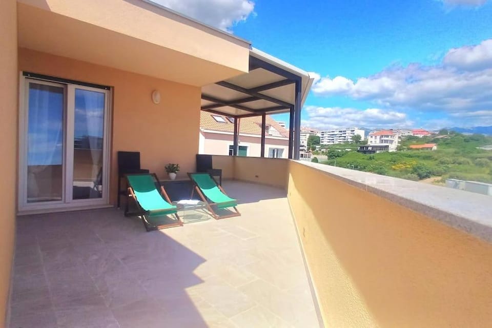 Day, View (from property/room), Balcony/Terrace, Seating area, sunbed