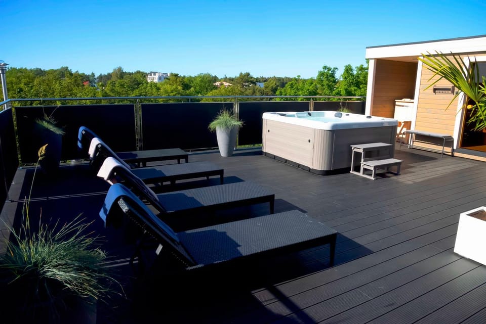 Hot Tub, Sauna, View (from property/room), Balcony/Terrace, Seating area