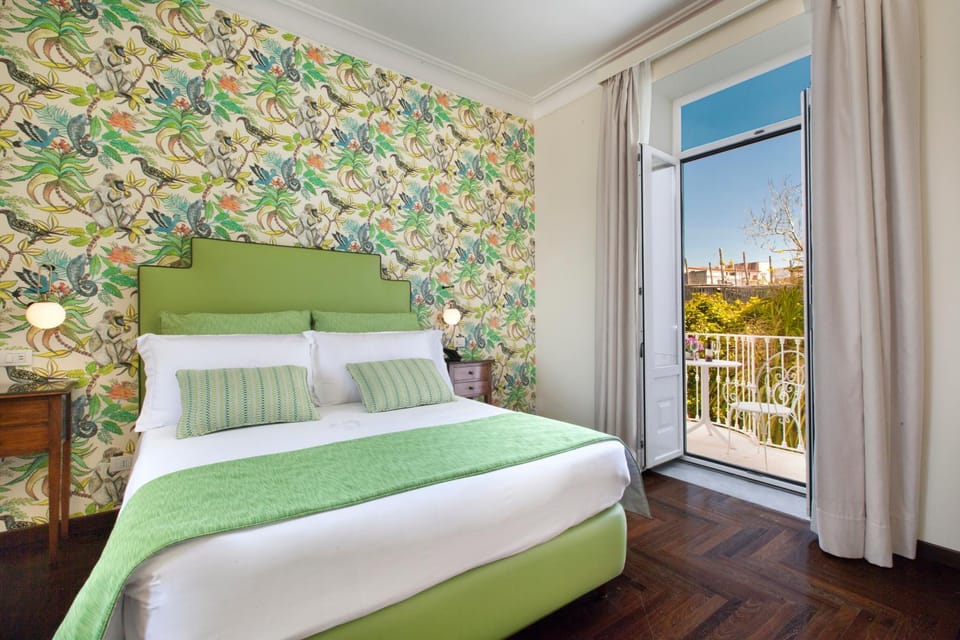 Nearby landmark, Bed, Photo of the whole room, Bedroom