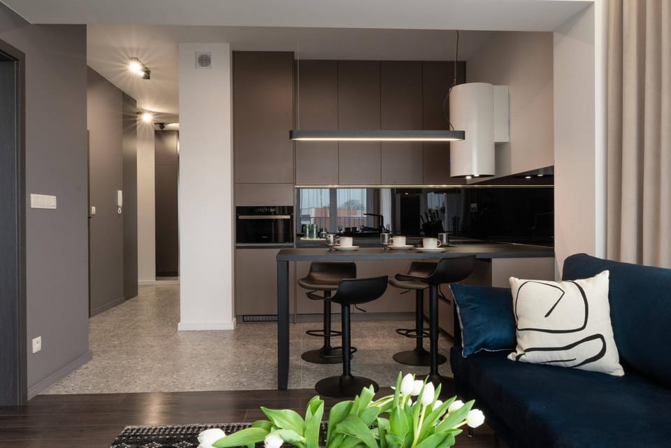 Kitchen or kitchenette, Dining area, stove