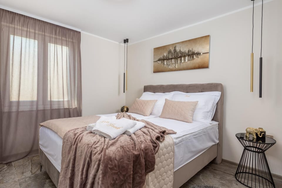 SROK luxury apartments by the pool Apartment in Rijeka