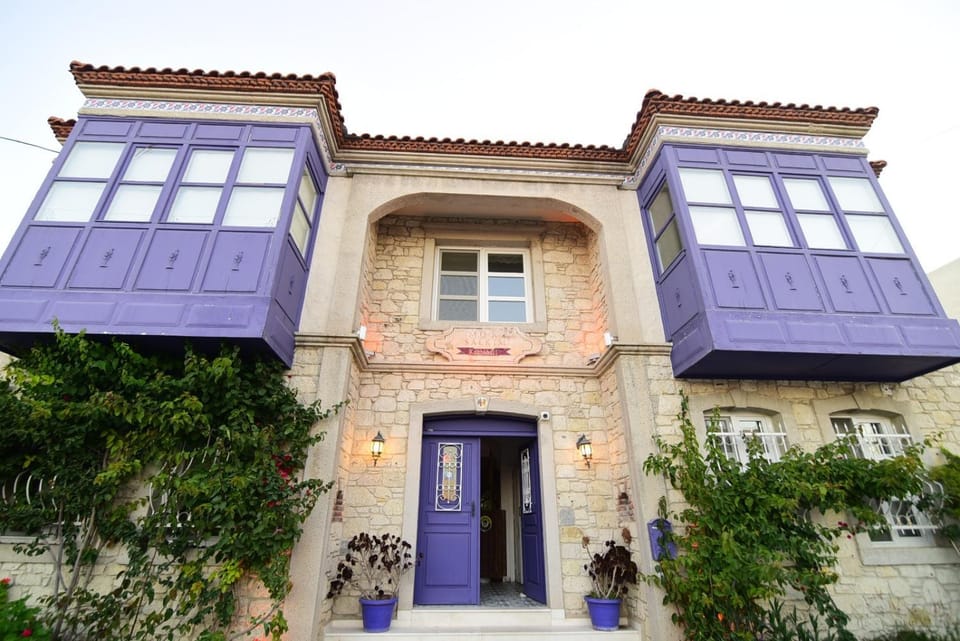 Property building, Facade/entrance