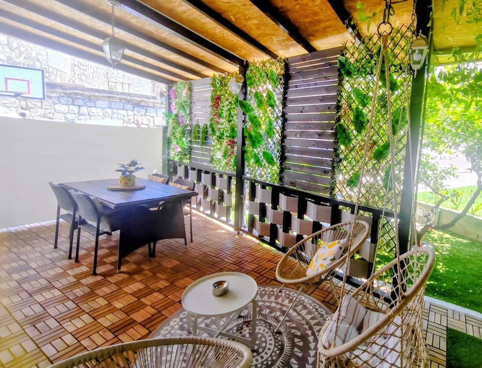 Day, Balcony/Terrace, Seating area